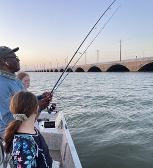 Fisherman's Paradise: Galveston's Bounty 🌊